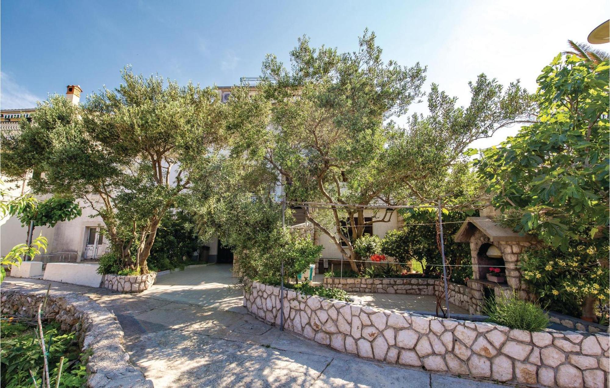 Stunning Apartment In Barbat-Rab With Wifi Barbat na Rabu Esterno foto