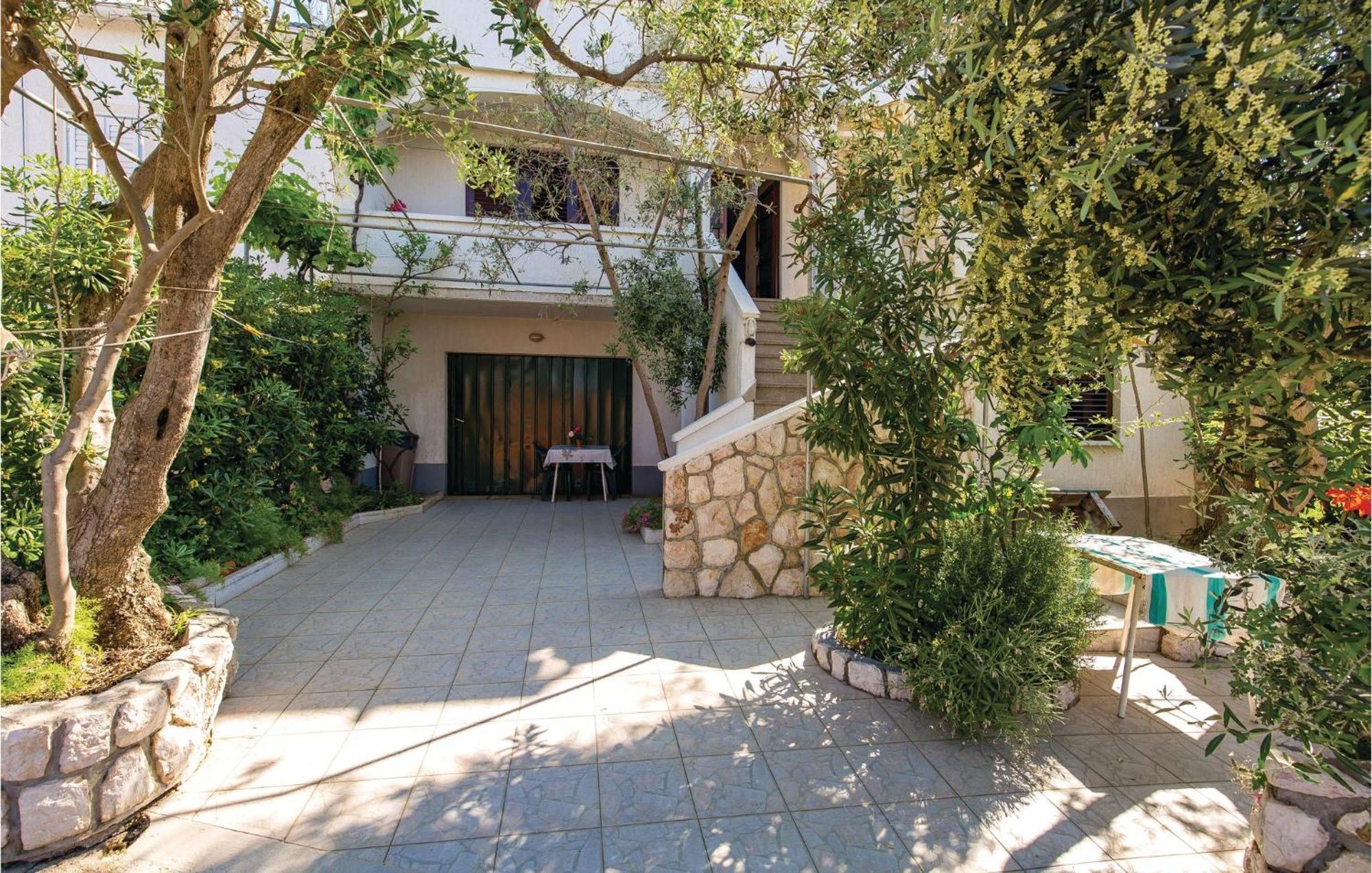 Stunning Apartment In Barbat-Rab With Wifi Barbat na Rabu Esterno foto