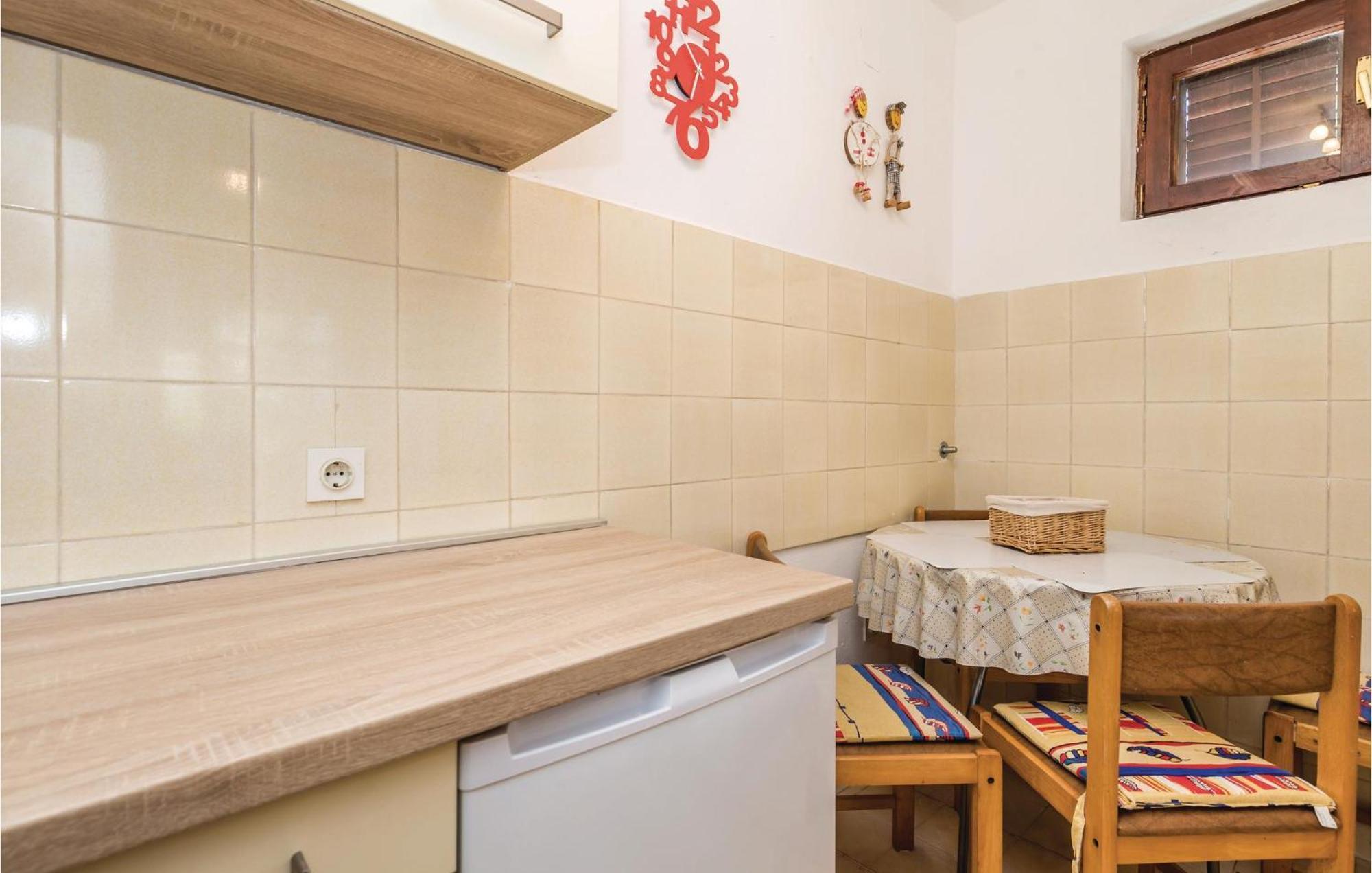 Stunning Apartment In Barbat-Rab With Wifi Barbat na Rabu Esterno foto