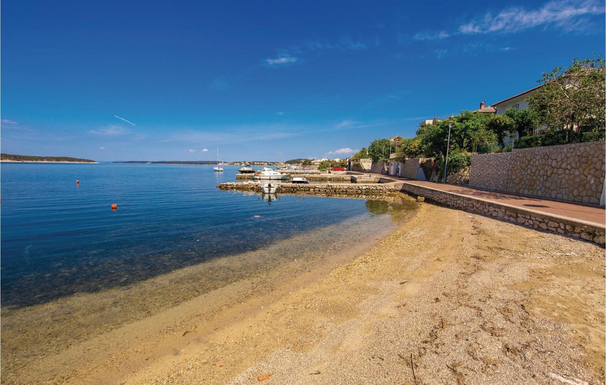 Stunning Apartment In Barbat-Rab With Wifi Barbat na Rabu Esterno foto